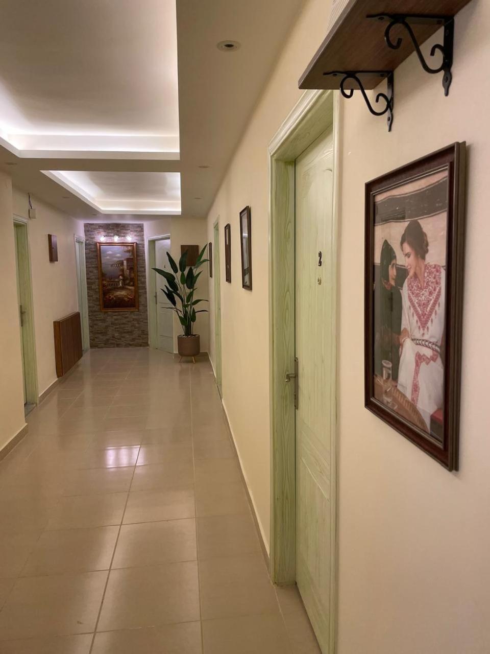 Classy Hostel Madaba Extérieur photo
