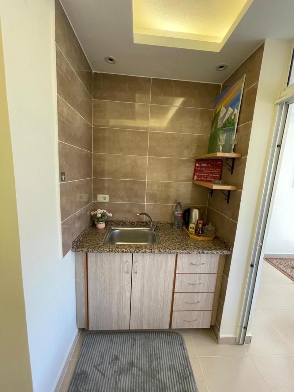 Classy Hostel Madaba Extérieur photo