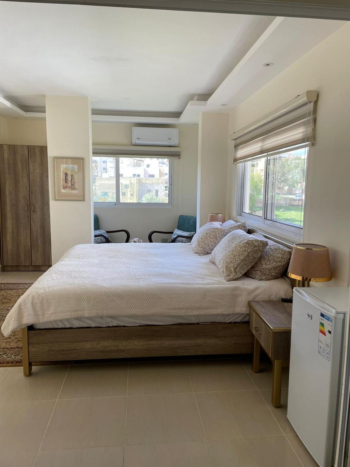 Classy Hostel Madaba Extérieur photo
